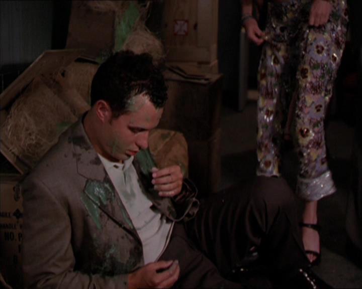 Charmed-Online_dot_net-2x05TheDevilsMusic2235.jpg
