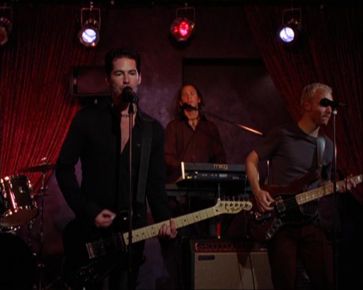 Charmed-Online_dot_net-2x05TheDevilsMusic2266.jpg