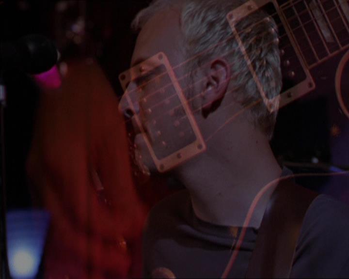 Charmed-Online_dot_net-2x05TheDevilsMusic2281.jpg