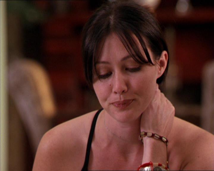 Charmed-Online_dot_net-2x05TheDevilsMusic2346.jpg