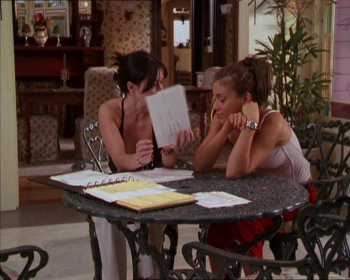 Charmed-Online_dot_net-2x05TheDevilsMusic2376.jpg
