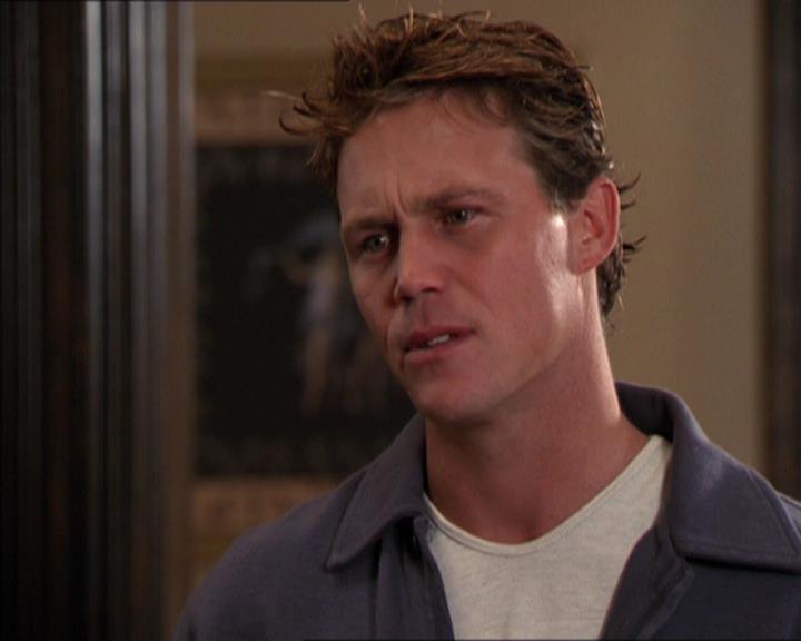 Charmed-Online_dot_net-2x05TheDevilsMusic2425.jpg