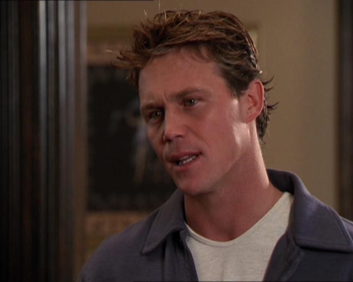 Charmed-Online_dot_net-2x05TheDevilsMusic2431.jpg
