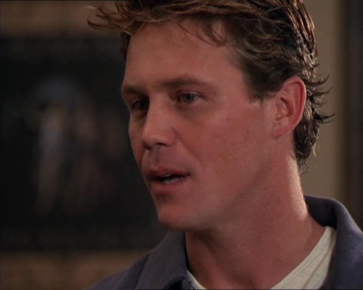 Charmed-Online_dot_net-2x05TheDevilsMusic2465.jpg