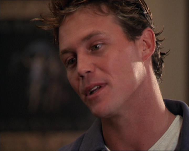 Charmed-Online_dot_net-2x05TheDevilsMusic2470.jpg