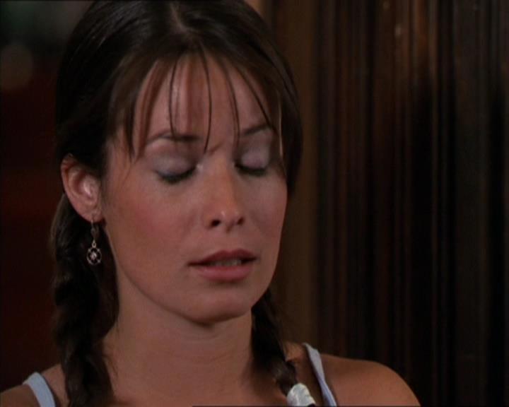 Charmed-Online_dot_net-2x05TheDevilsMusic2473.jpg