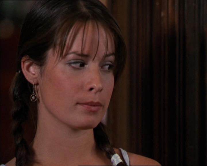 Charmed-Online_dot_net-2x05TheDevilsMusic2482.jpg