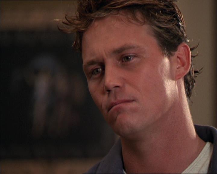 Charmed-Online_dot_net-2x05TheDevilsMusic2485.jpg