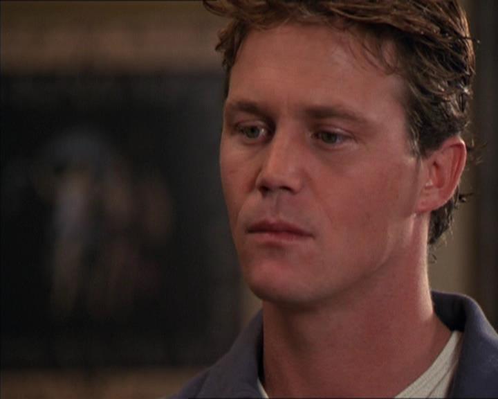 Charmed-Online_dot_net-2x05TheDevilsMusic2492.jpg
