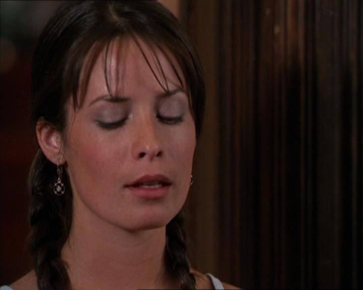 Charmed-Online_dot_net-2x05TheDevilsMusic2500.jpg