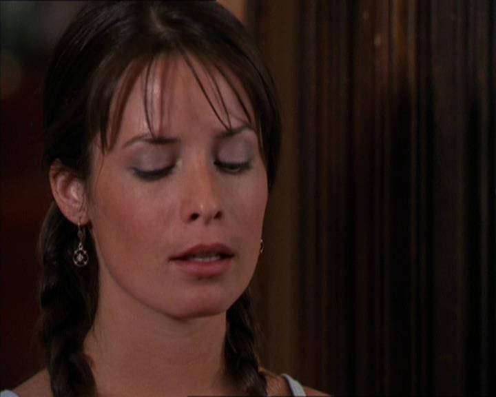 Charmed-Online_dot_net-2x05TheDevilsMusic2508.jpg