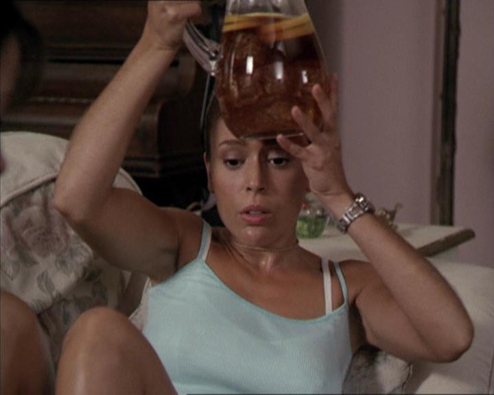 Charmed-Online-dot-net_205ShesaManBabyaMan0459.jpg