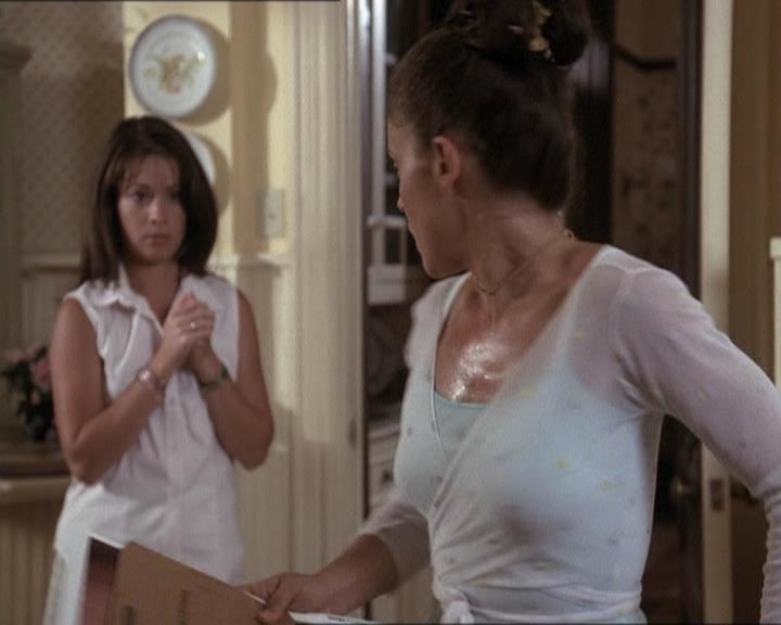 Charmed-Online-dot-net_205ShesaManBabyaMan1042.jpg