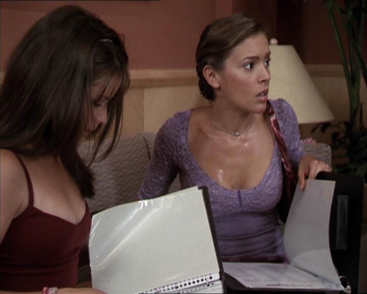 Charmed-Online-dot-net_205ShesaManBabyaMan1216.jpg