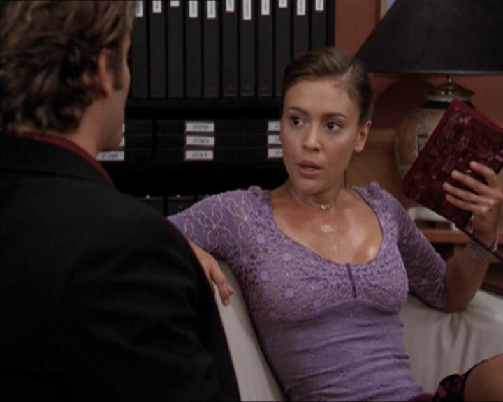 Charmed-Online-dot-net_205ShesaManBabyaMan1340.jpg