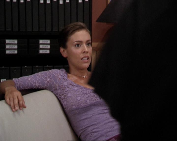 Charmed-Online-dot-net_205ShesaManBabyaMan1343.jpg