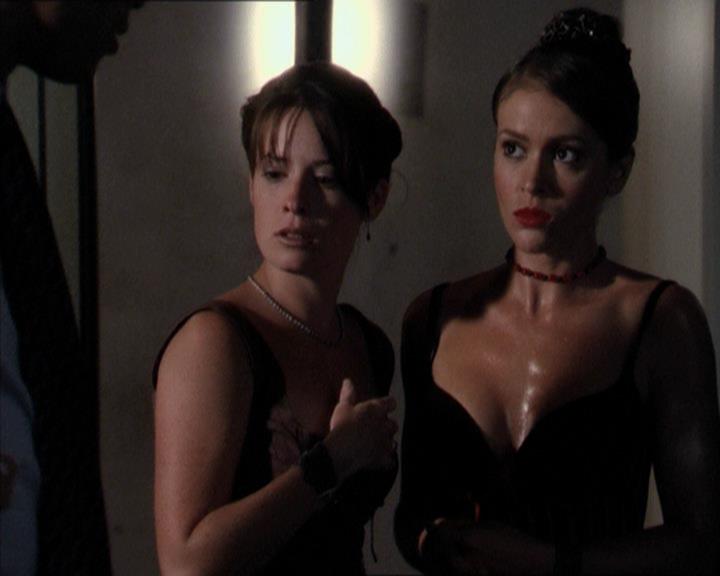 Charmed-Online-dot-net_205ShesaManBabyaMan1877.jpg