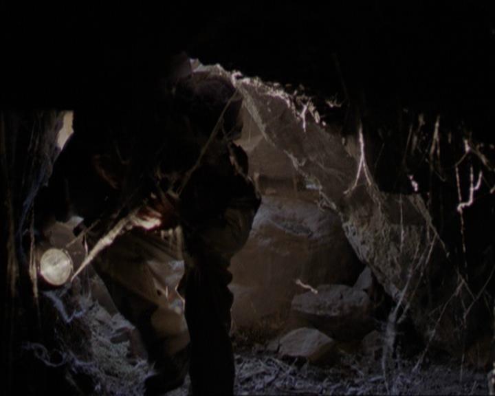 Charmed-Online-dot-net_206ThatOldBlackMagic0030.jpg