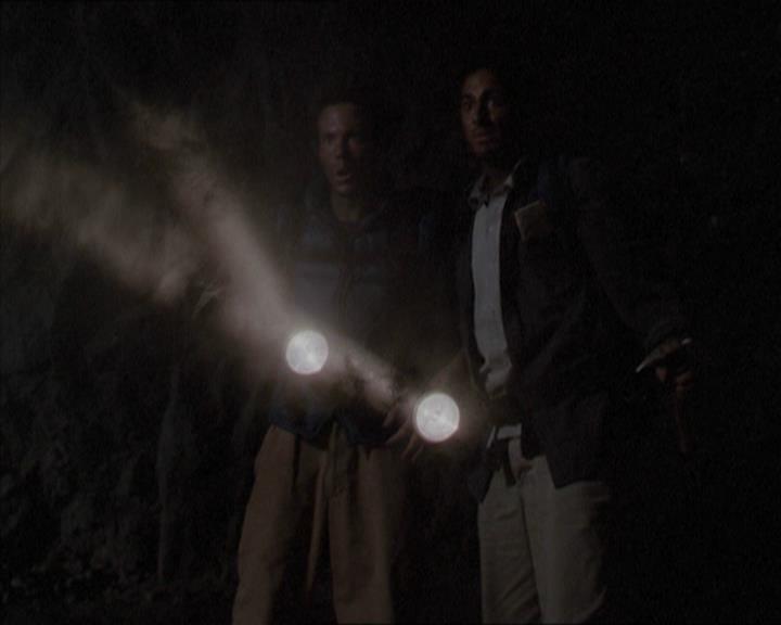 Charmed-Online-dot-net_206ThatOldBlackMagic0130.jpg