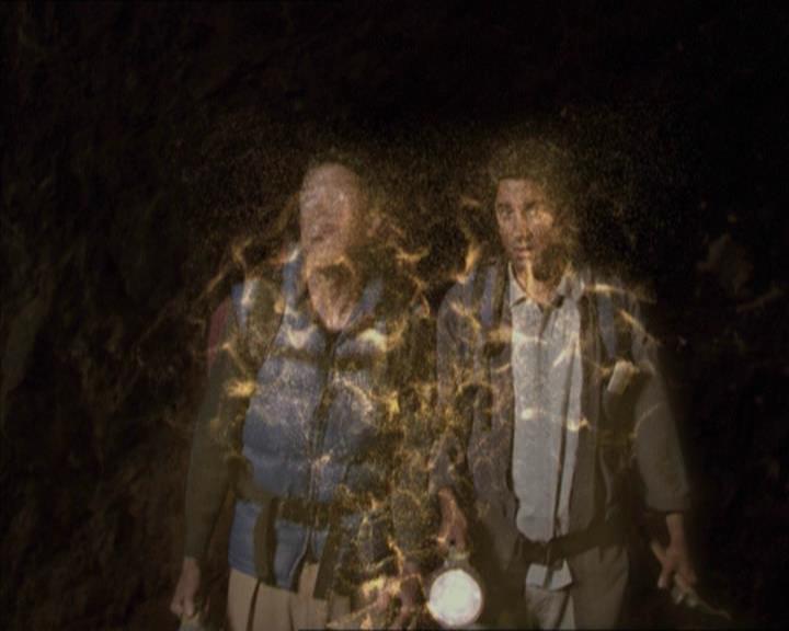 Charmed-Online-dot-net_206ThatOldBlackMagic0143.jpg