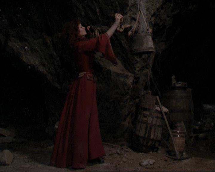 Charmed-Online-dot-net_206ThatOldBlackMagic0157.jpg