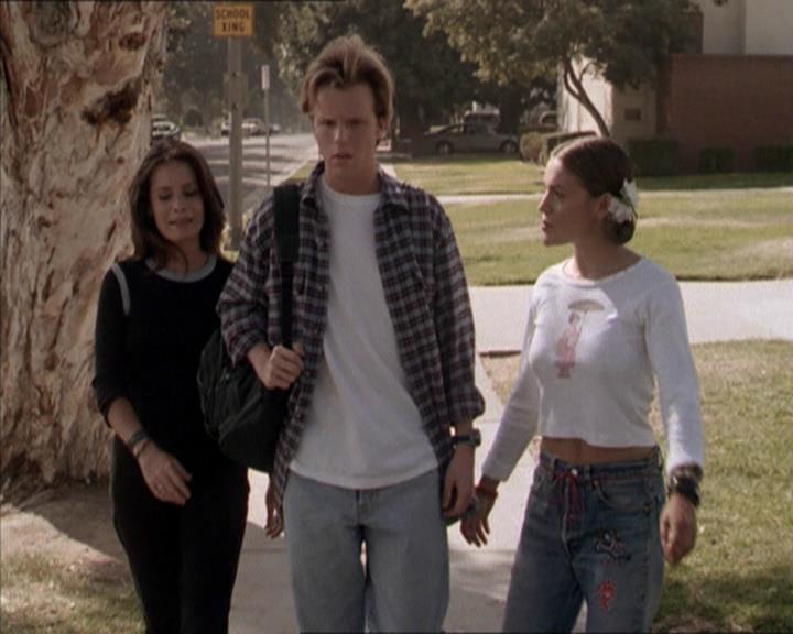 Charmed-Online-dot-net_206ThatOldBlackMagic0708.jpg