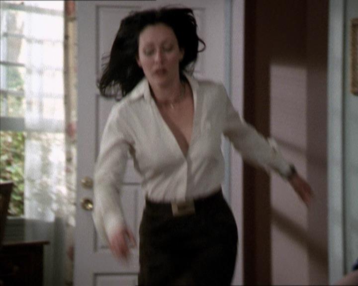 Charmed-Online-dot-net_206ThatOldBlackMagic0810.jpg
