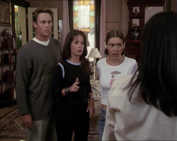 Charmed-Online-dot-net_206ThatOldBlackMagic0934.jpg