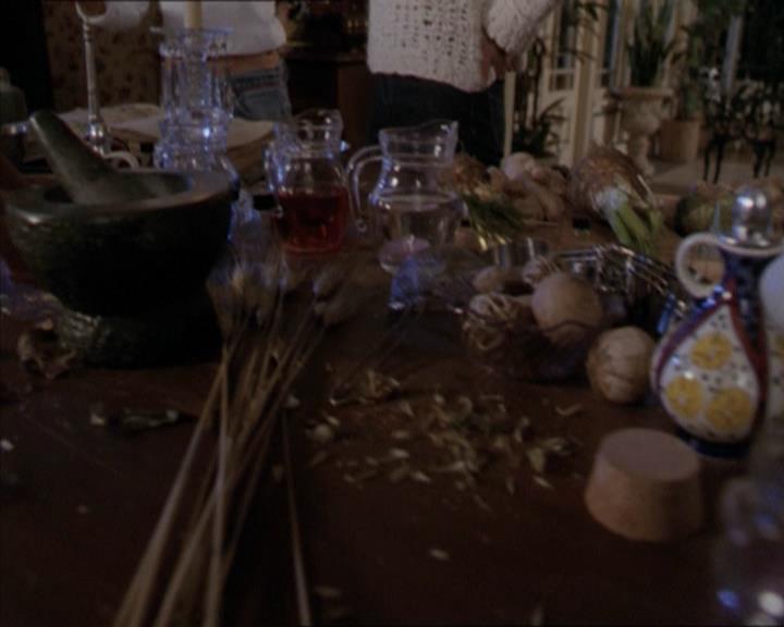 Charmed-Online-dot-net_206ThatOldBlackMagic1973.jpg