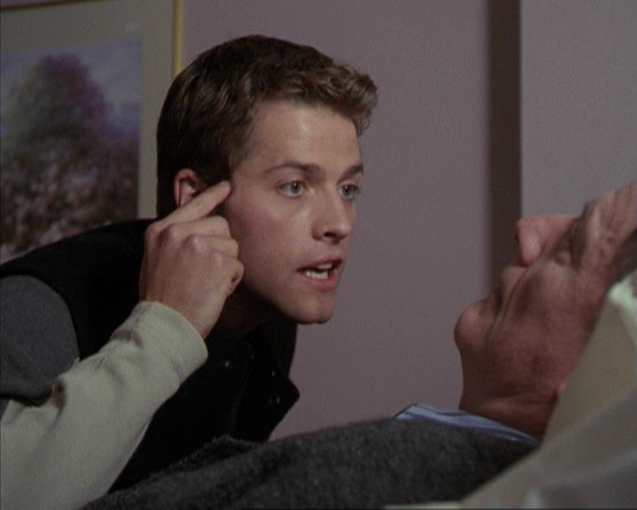 Charmed-Online-dot-net_207TheyreEverywhere0076.jpg