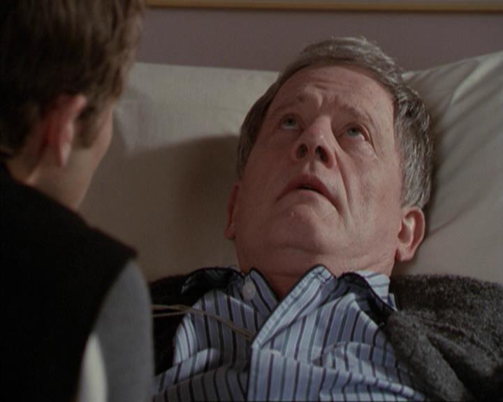 Charmed-Online-dot-net_207TheyreEverywhere0079.jpg