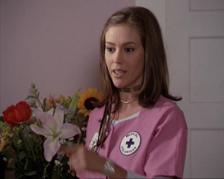 Charmed-Online-dot-net_207TheyreEverywhere0102.jpg