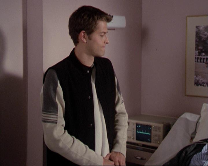 Charmed-Online-dot-net_207TheyreEverywhere0105.jpg