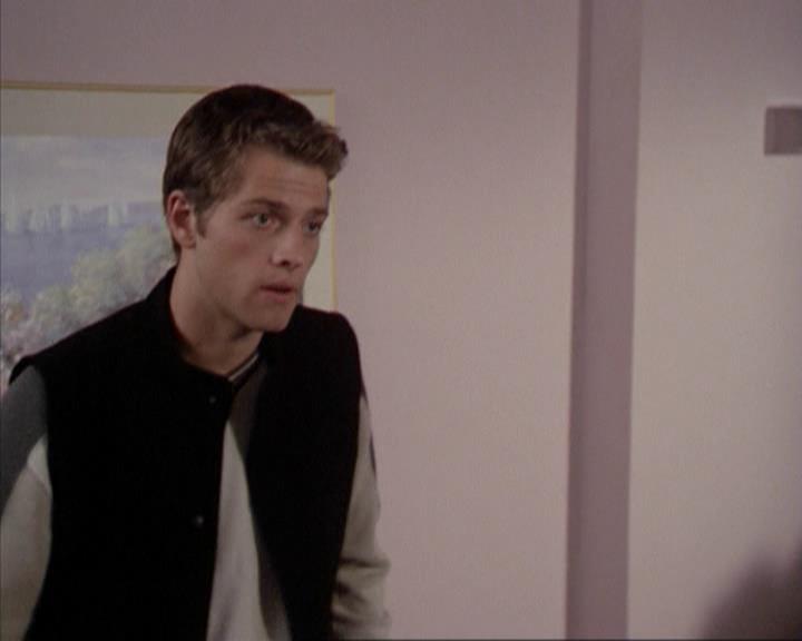 Charmed-Online-dot-net_207TheyreEverywhere0115.jpg