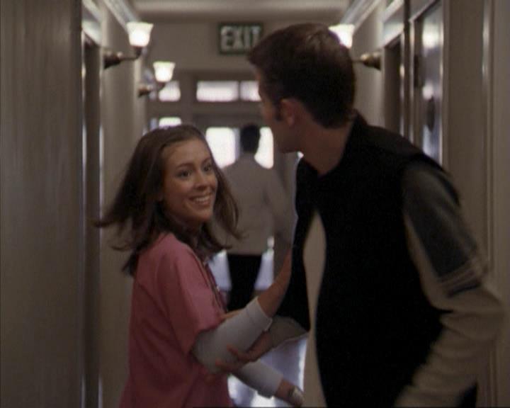 Charmed-Online-dot-net_207TheyreEverywhere0132.jpg