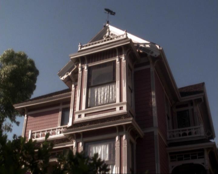Charmed-Online-dot-net_207TheyreEverywhere0144.jpg