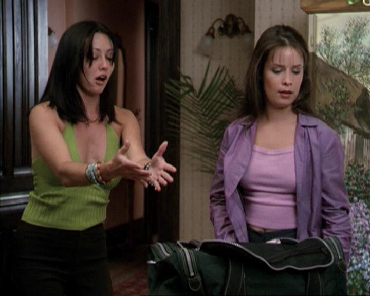 Charmed-Online-dot-net_207TheyreEverywhere0155.jpg