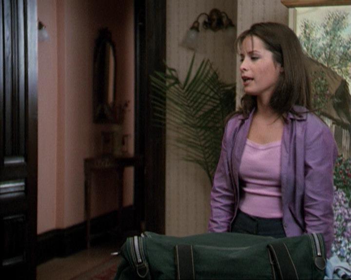 Charmed-Online-dot-net_207TheyreEverywhere0223.jpg