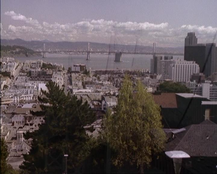 Charmed-Online-dot-net_207TheyreEverywhere0323.jpg