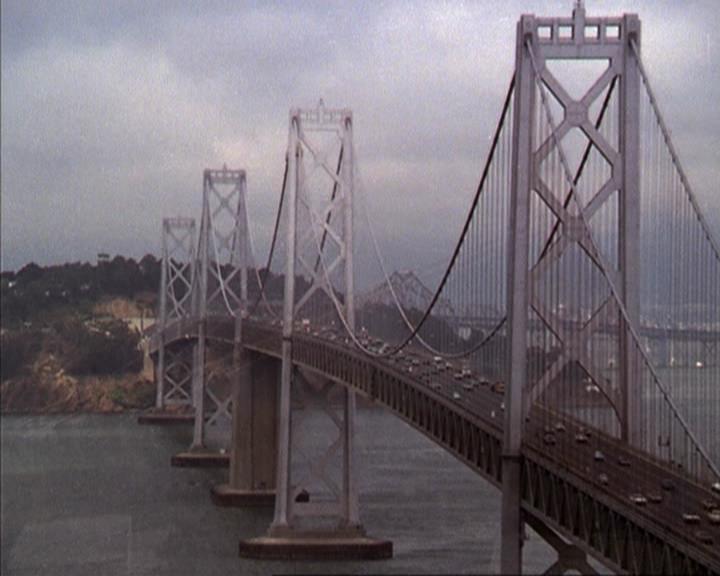 Charmed-Online-dot-net_207TheyreEverywhere0326.jpg