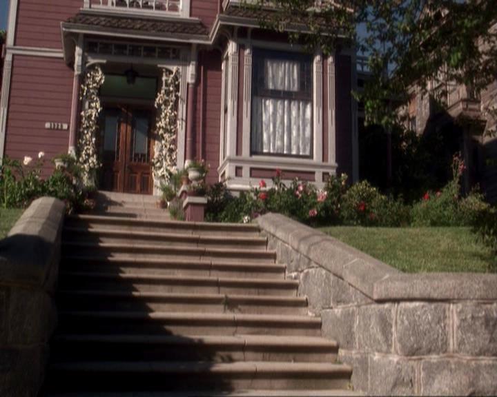 Charmed-Online-dot-net_207TheyreEverywhere0363.jpg