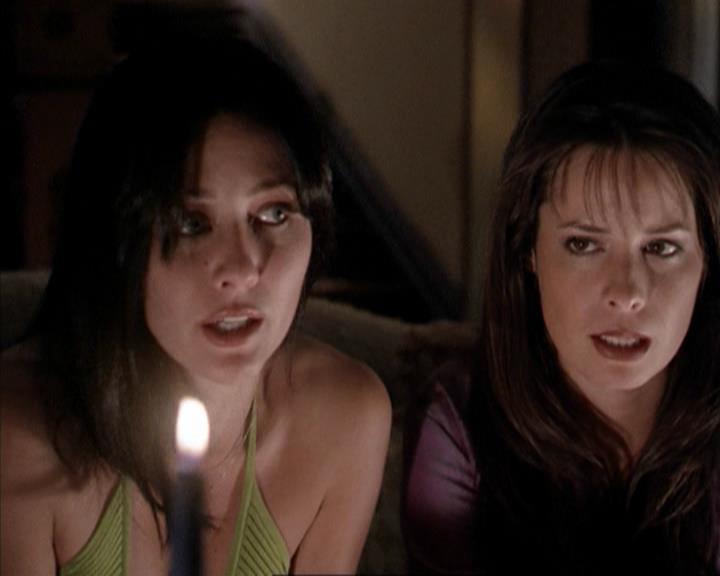 Charmed-Online-dot-net_207TheyreEverywhere0413.jpg