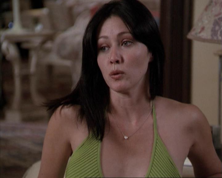 Charmed-Online-dot-net_207TheyreEverywhere0450.jpg