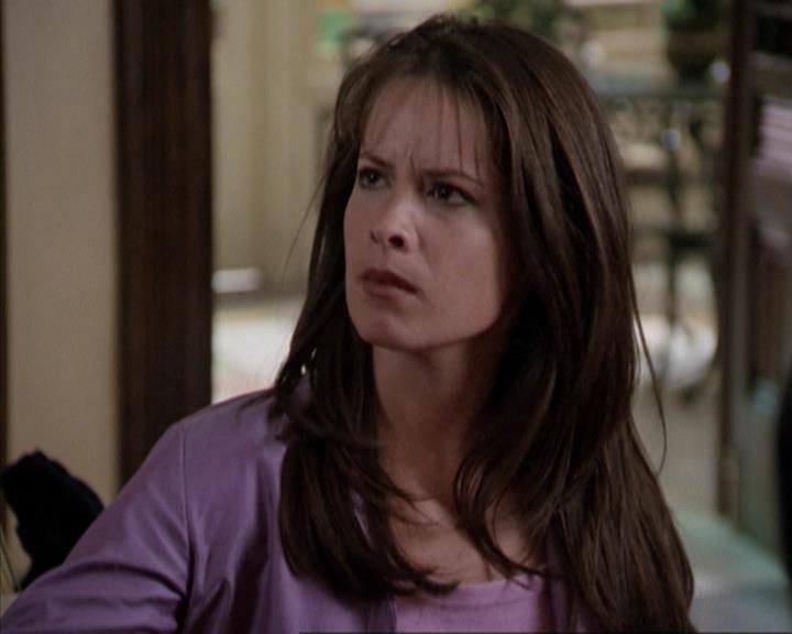 Charmed-Online-dot-net_207TheyreEverywhere0456.jpg
