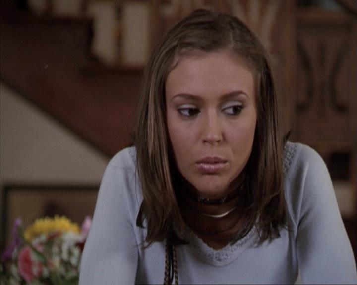 Charmed-Online-dot-net_207TheyreEverywhere0462.jpg
