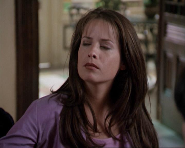 Charmed-Online-dot-net_207TheyreEverywhere0467.jpg
