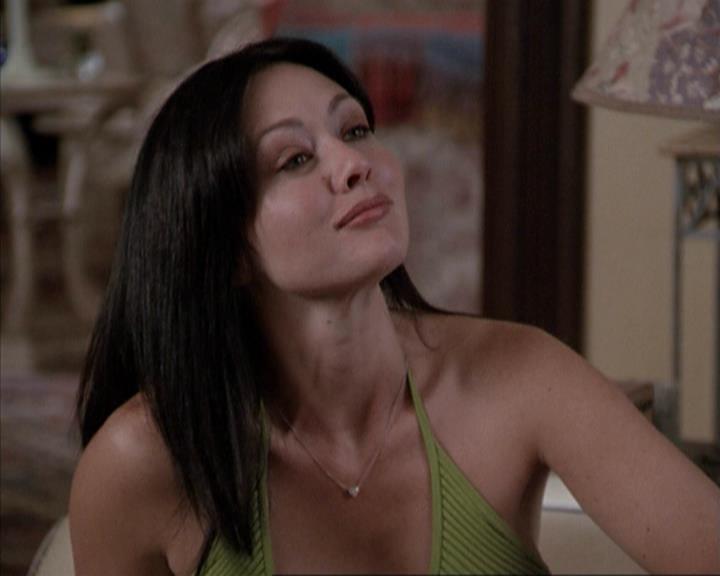 Charmed-Online-dot-net_207TheyreEverywhere0476.jpg