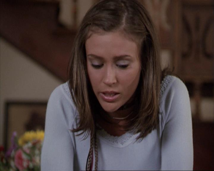 Charmed-Online-dot-net_207TheyreEverywhere0488.jpg