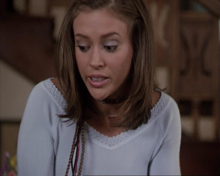 Charmed-Online-dot-net_207TheyreEverywhere0491.jpg