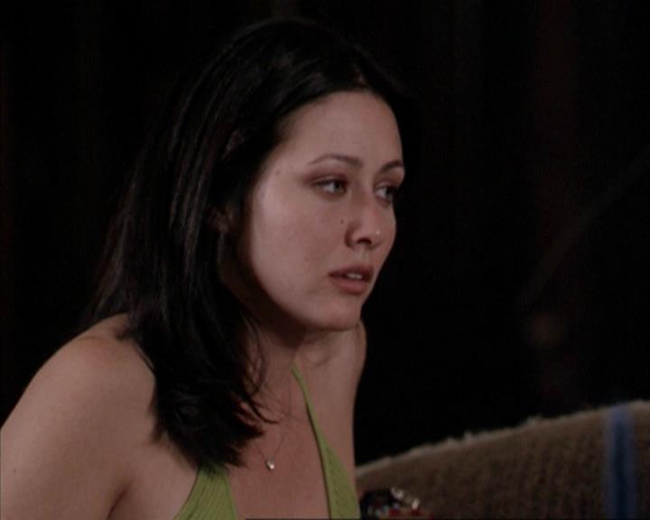 Charmed-Online-dot-net_207TheyreEverywhere0496.jpg